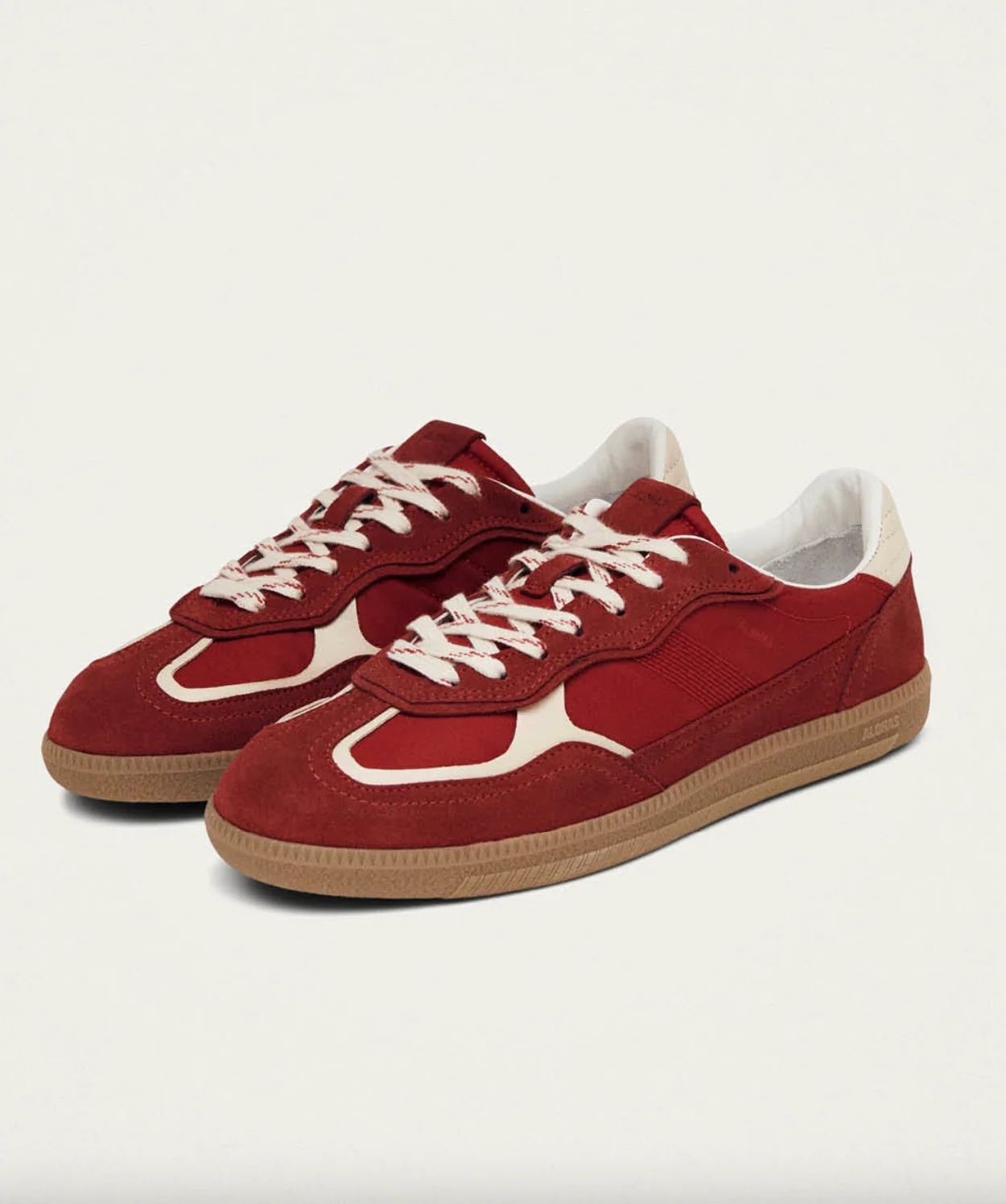490 Rife Sneaker - Image 19