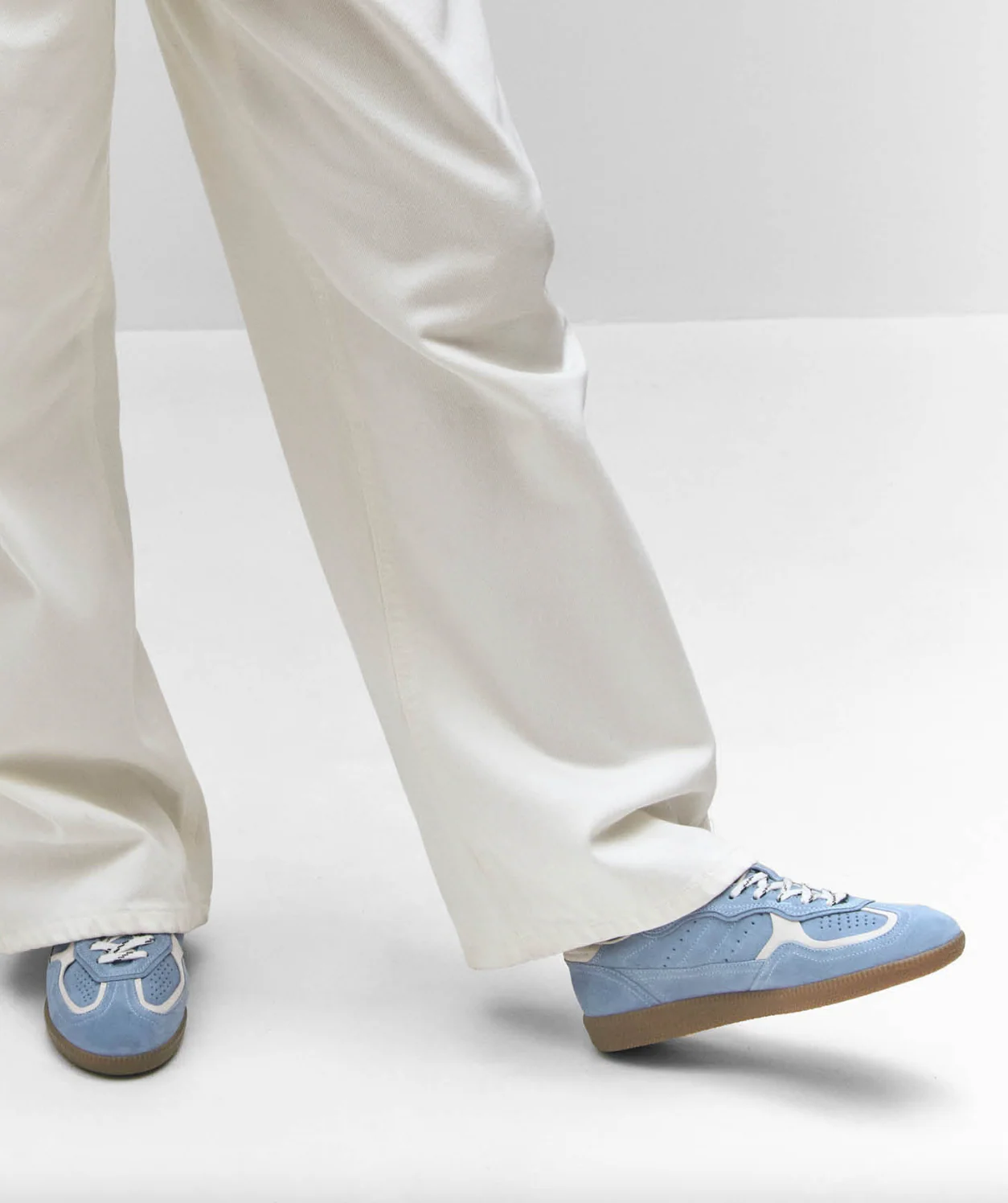 490 Rife Sneaker - Image 8