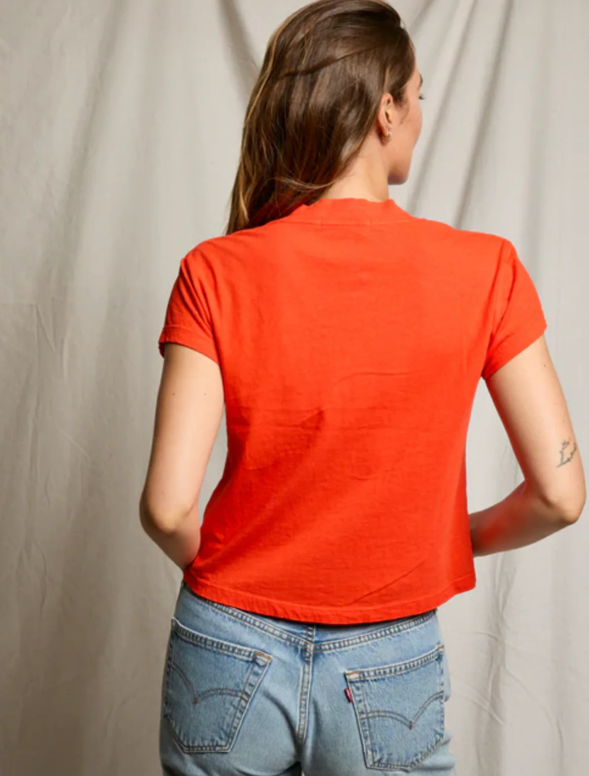 Alanis Recycled Cotton V-Neck - Image 14