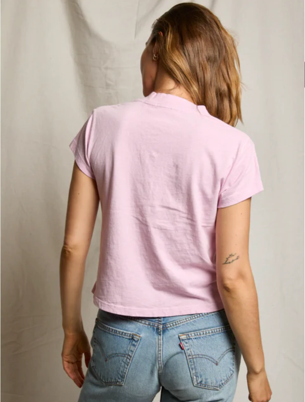 Alanis Recycled Cotton V-Neck - Image 16