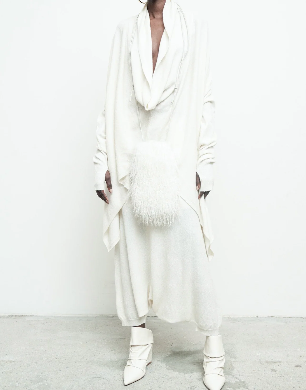 Blaise Phone Sack - Image 5
