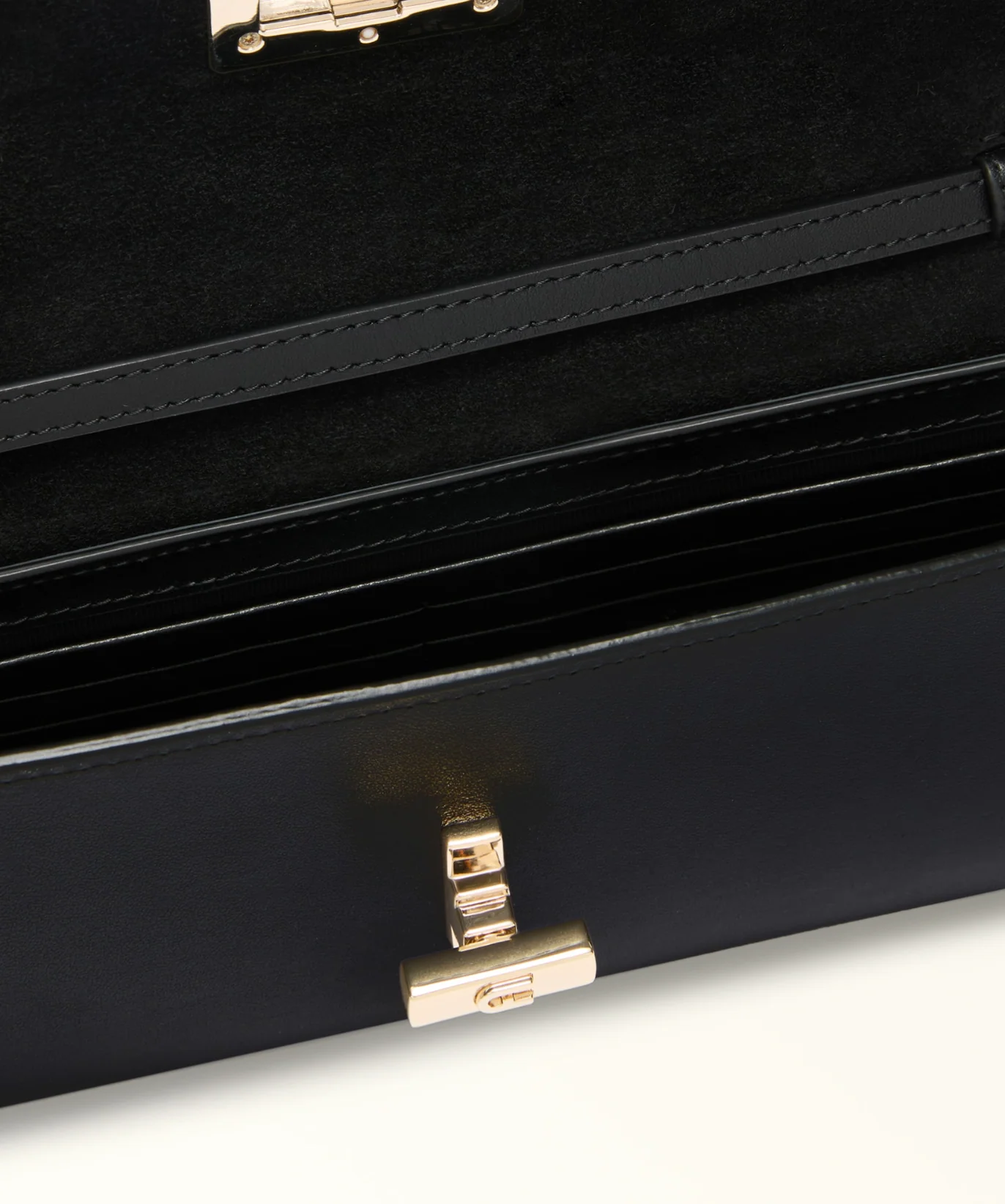 Clara Crossbody Clutch - Image 5