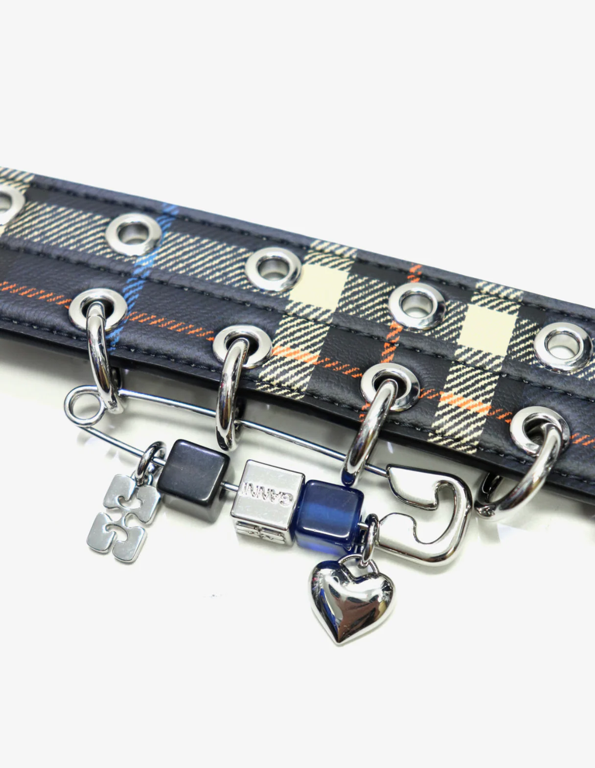 Double Eyelet Belt Check Safety Pin - Image 3