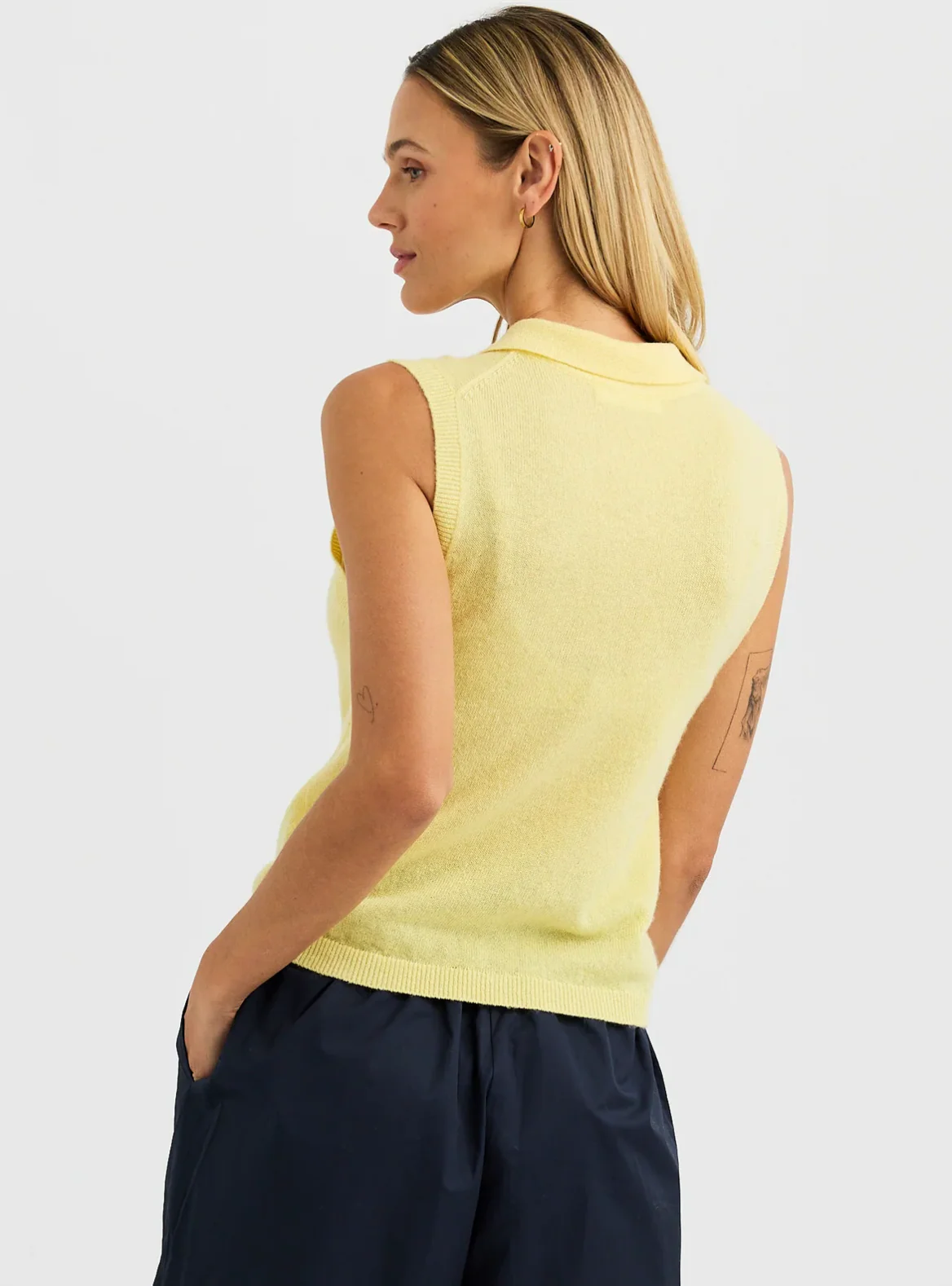 Drew Sleeveless Polo - Image 3
