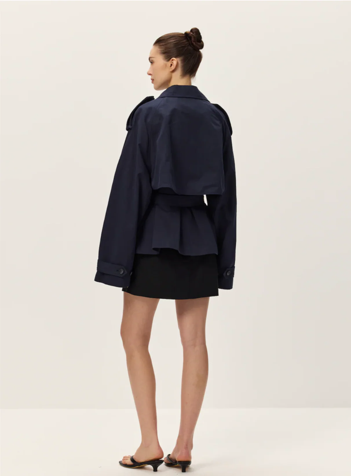 Eleanor Cropped Trench Coat - Image 3