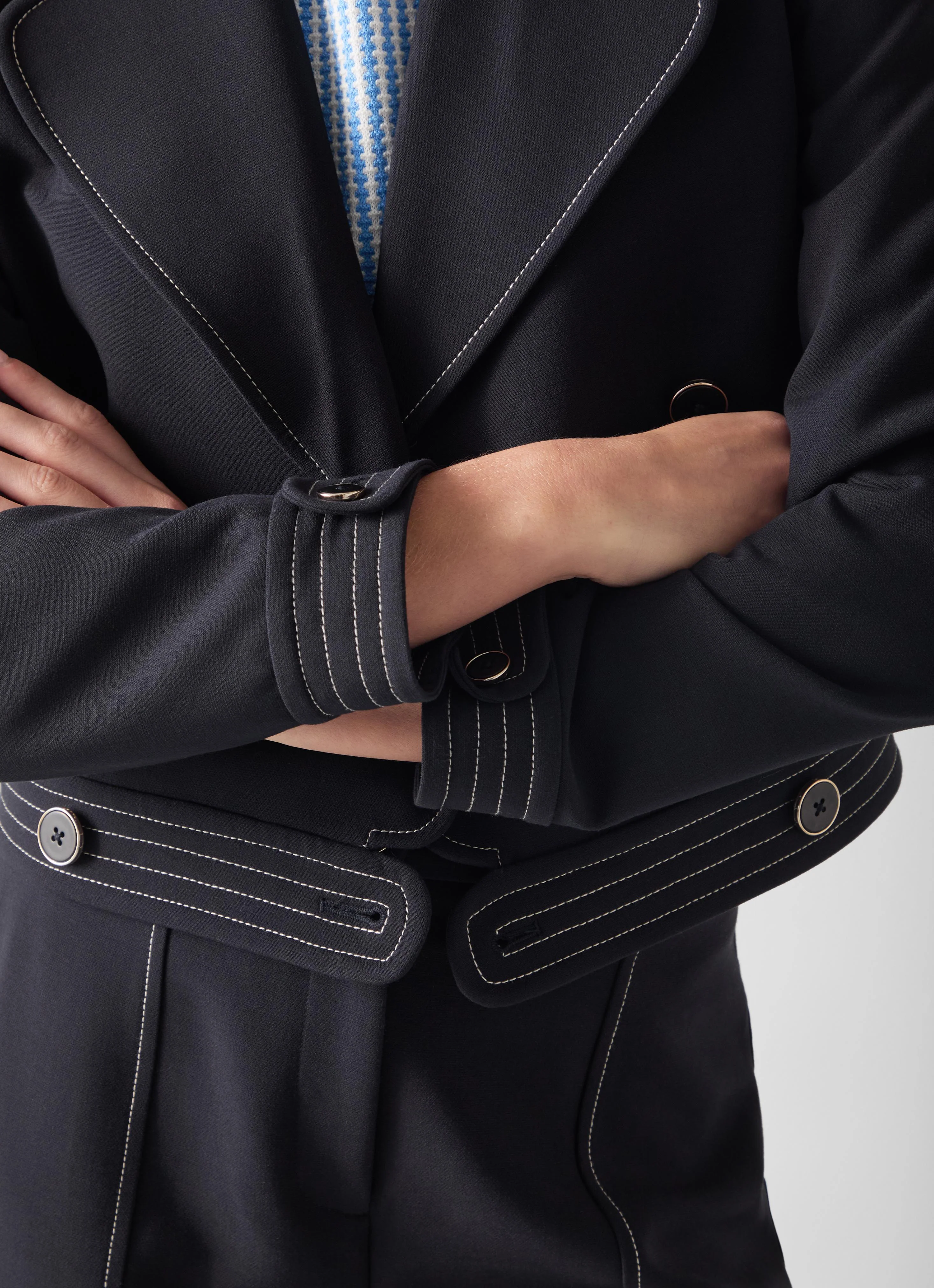 Eugine Cropped Jacket - Image 4