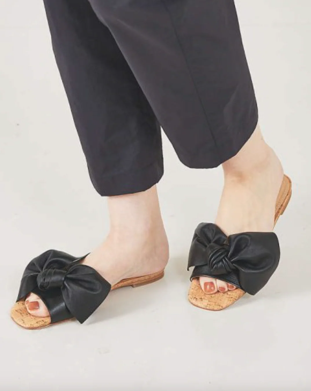 Leire Bow Flat - Image 4