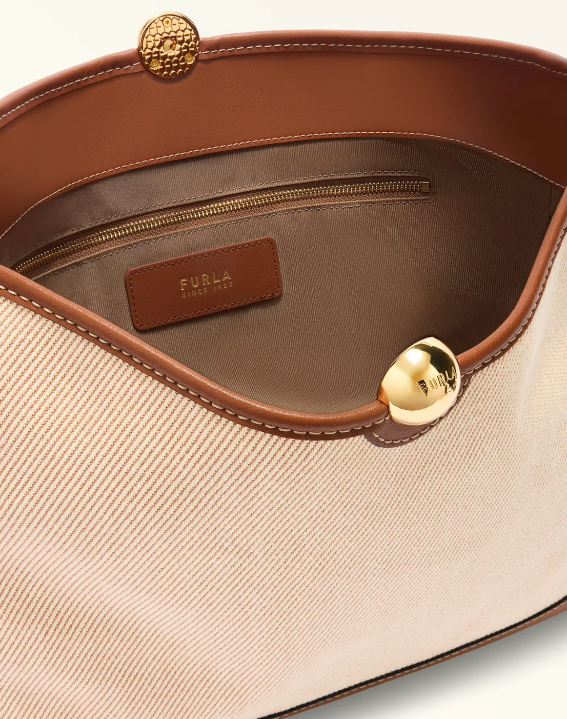 Sfera Soft Large Shoulder Bag - Image 2