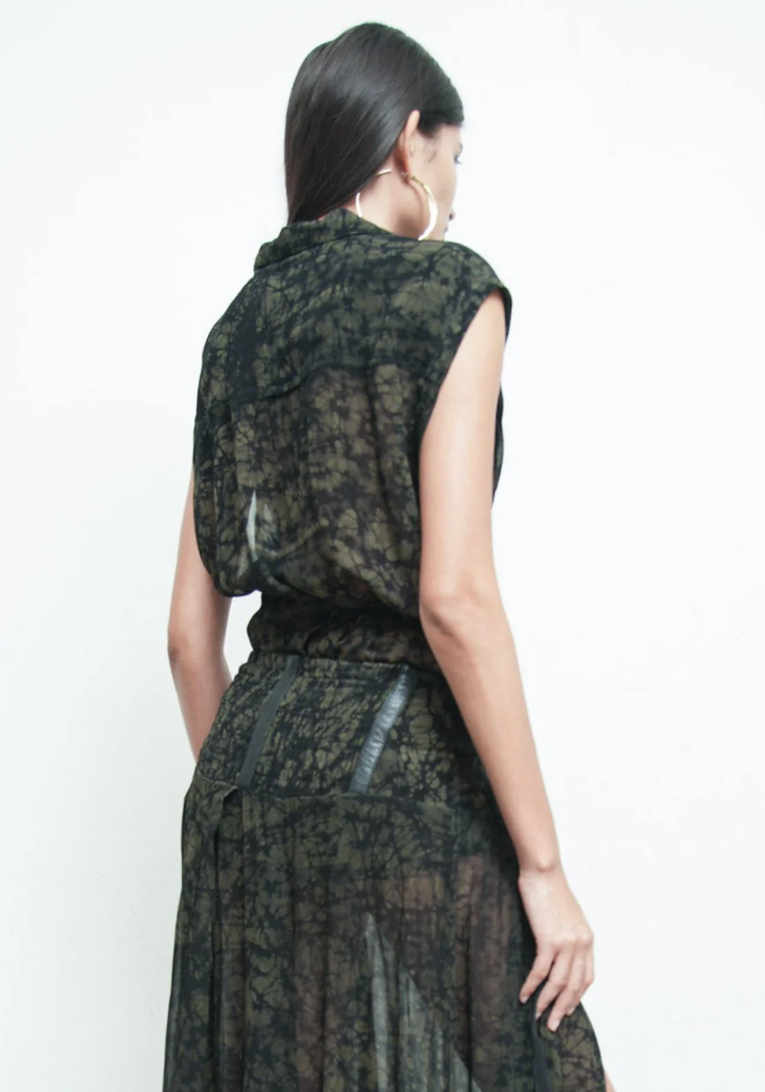 Sleeveless Roux Shirt - Image 3