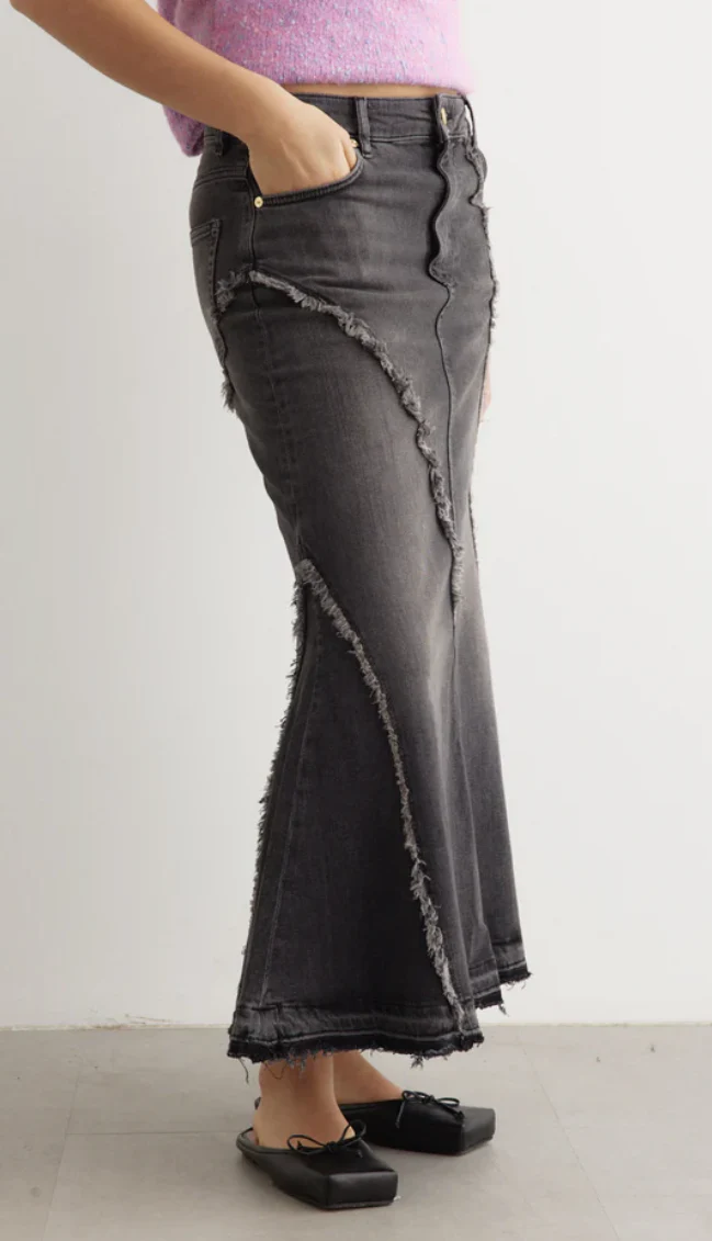 Tint Edge Denim Long Skirt - Image 3